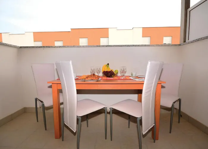 Lovely In With Swimming Pool Nin