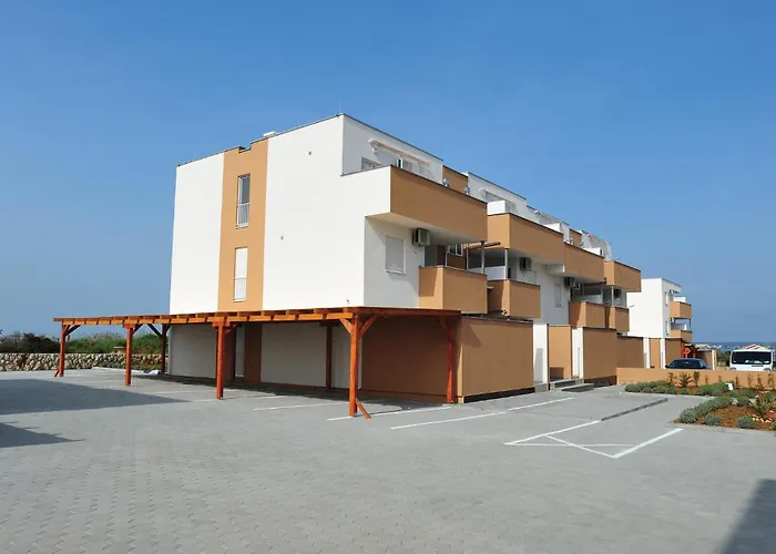 Lovely In With Swimming Pool Daire Nin