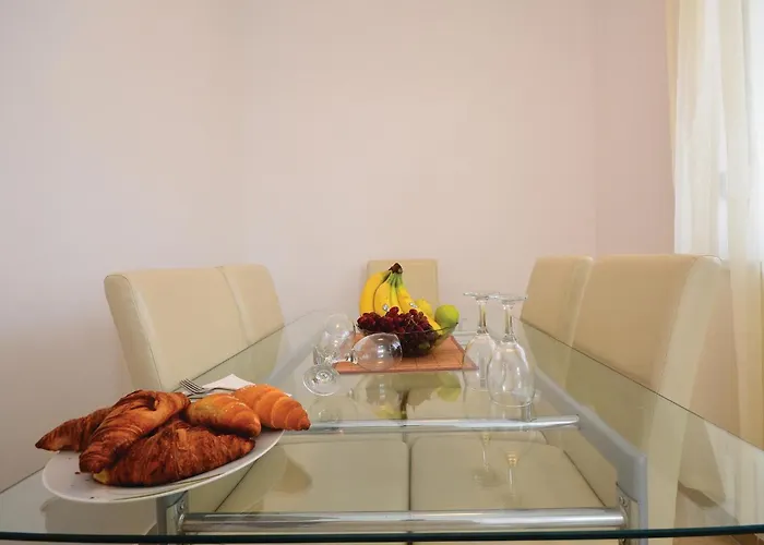 Lovely In With Swimming Pool Daire Nin