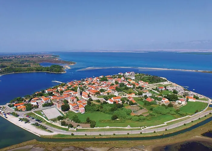 Lovely In With Swimming Pool * Nin