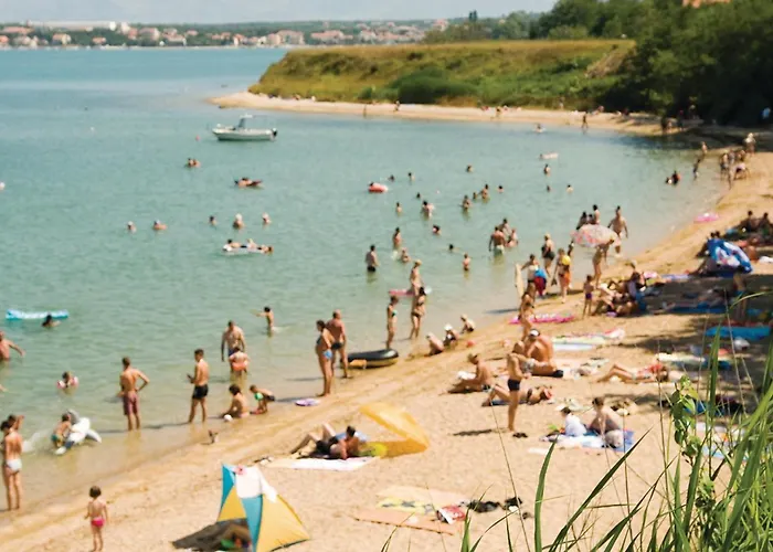 Lovely In With Swimming Pool Daire Nin